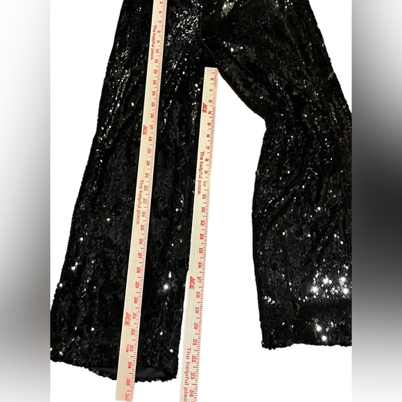 House of Harlow 1960 2 pc Sequined Halter top and matching pants - Picture 8 of 16